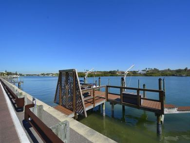 DIRECT GULF VIEWS INDIAN SHORES 2 BEDROOM CONDO